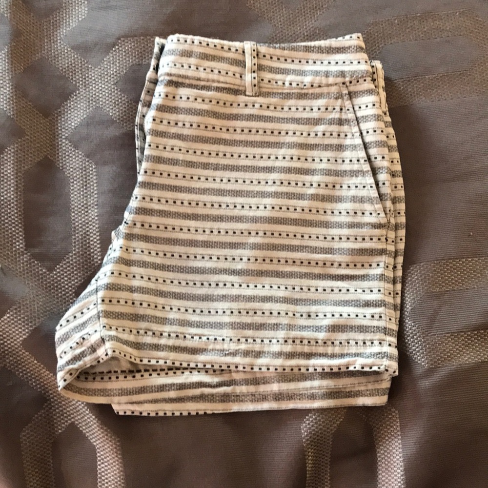 Loft 4” Shorts